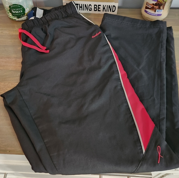 Breast Cancer Support Bundle - Reebok Windbreaker Pants & Under Armour Hat - Picture 8 of 9